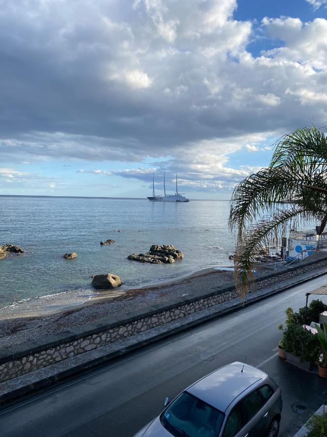 Вилла Casa Nicole Fronte Mare Джардини-Наксос Экстерьер фото
