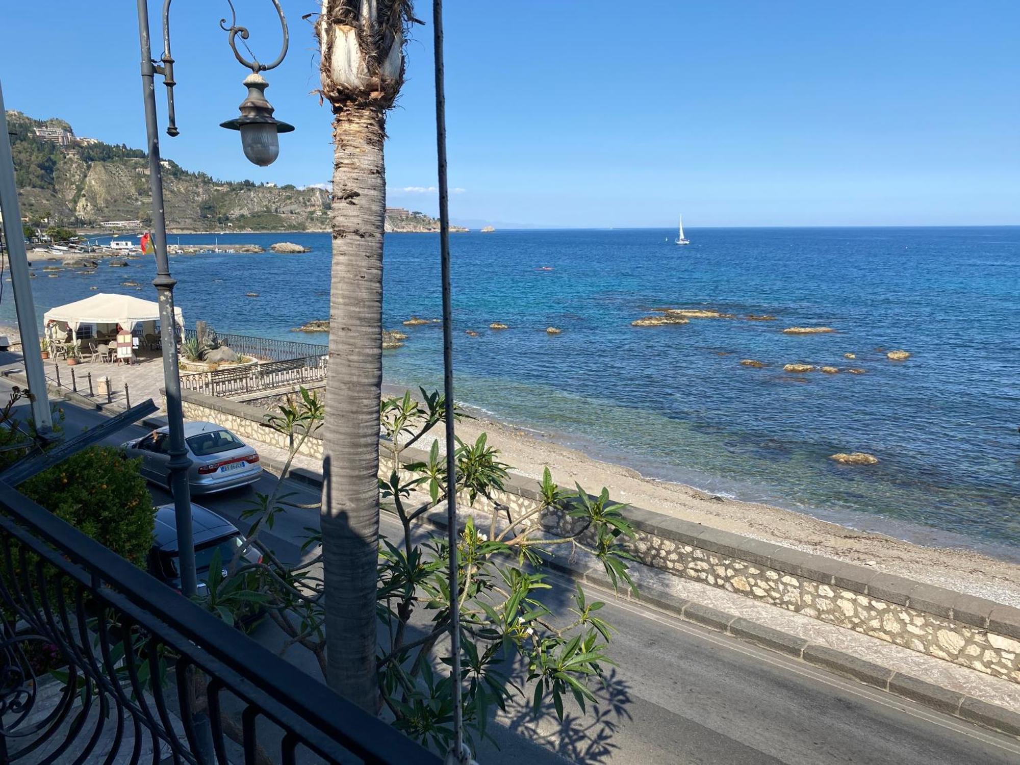 Вилла Casa Nicole Fronte Mare Джардини-Наксос Экстерьер фото