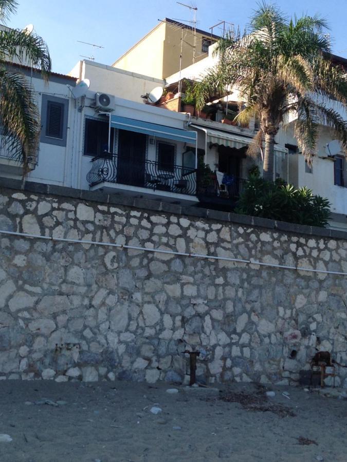Вилла Casa Nicole Fronte Mare Джардини-Наксос Экстерьер фото