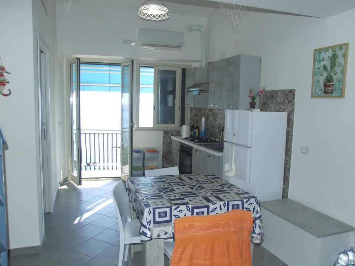Вилла Casa Nicole Fronte Mare Джардини-Наксос Экстерьер фото